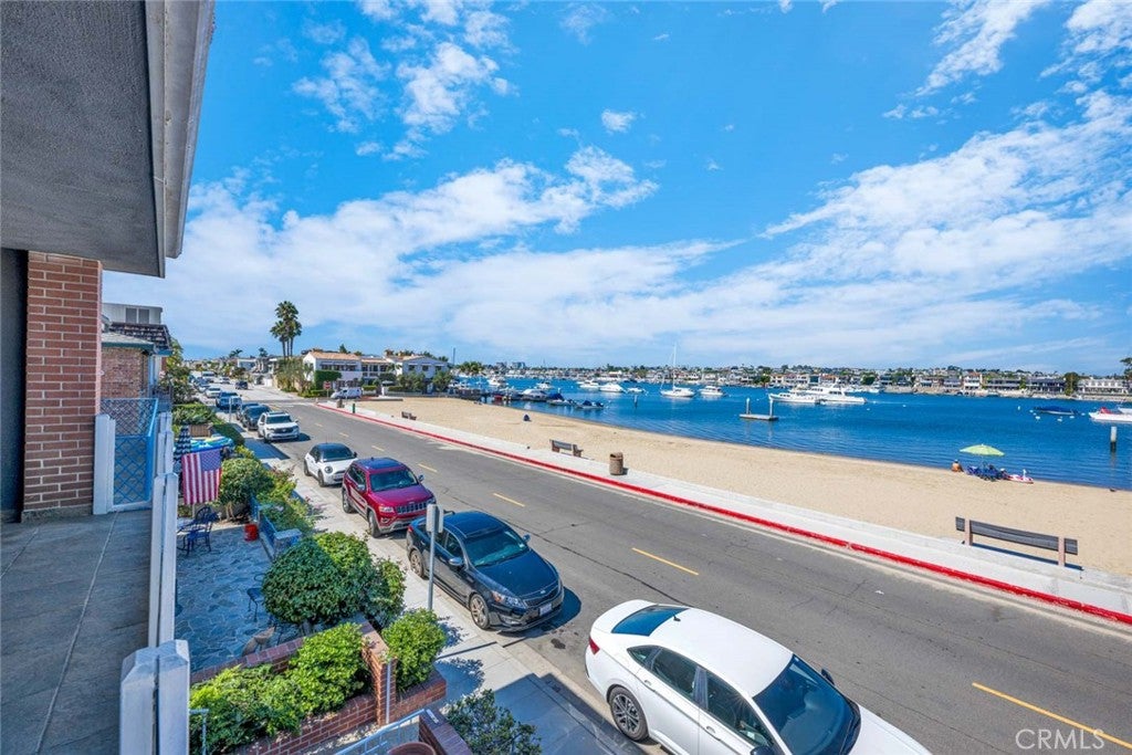 915 W Bay Avenue, Newport Beach CA 92661 - Photo 41