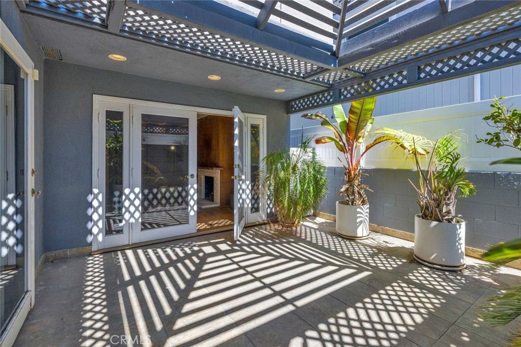 915 W Bay Avenue, Newport Beach CA 92661 - Photo 24