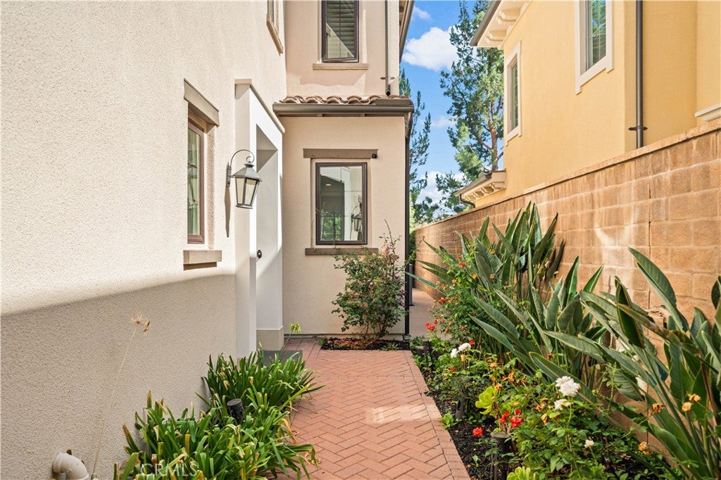 54 Painted Cameo, Irvine CA 92602 - Photo 8