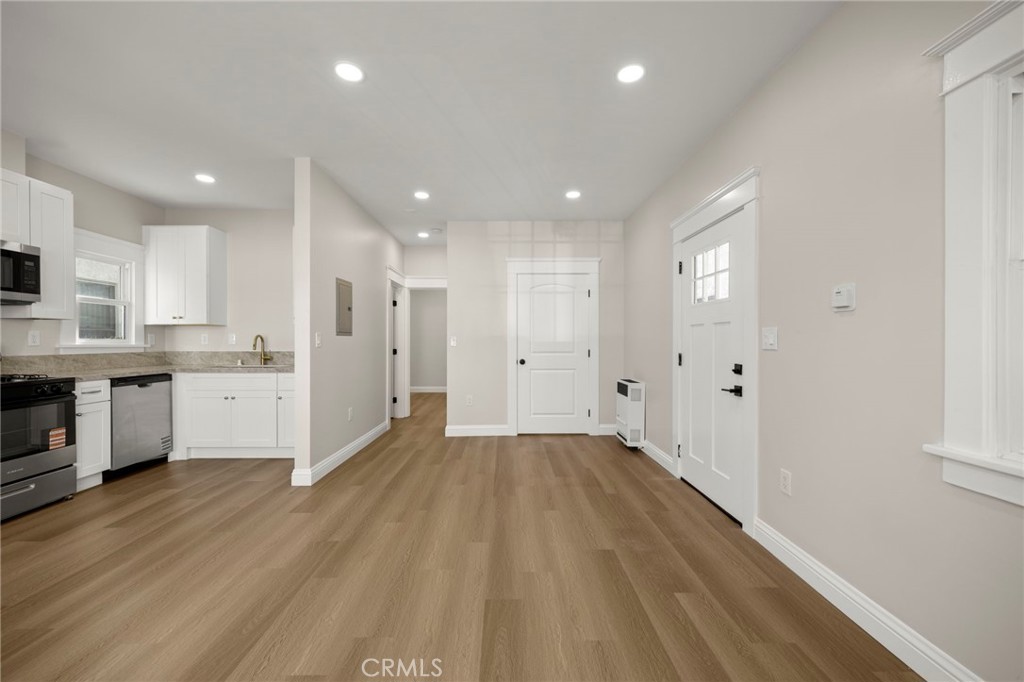 Alamitos Beach (AB) - Residential Lease