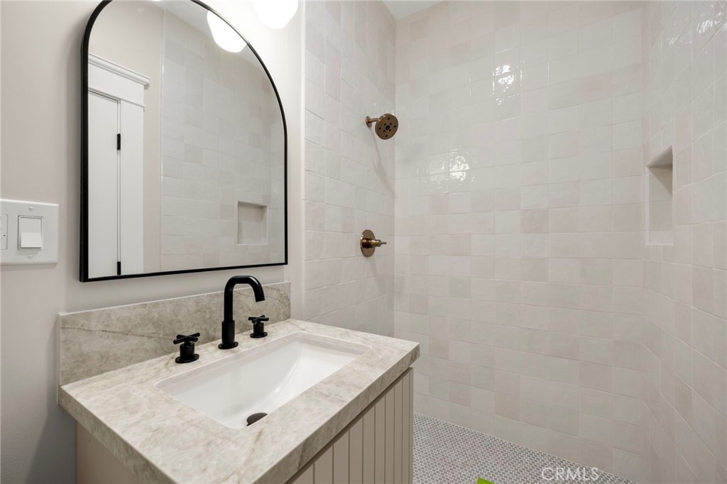 Alamitos Beach (AB) - Residential Lease