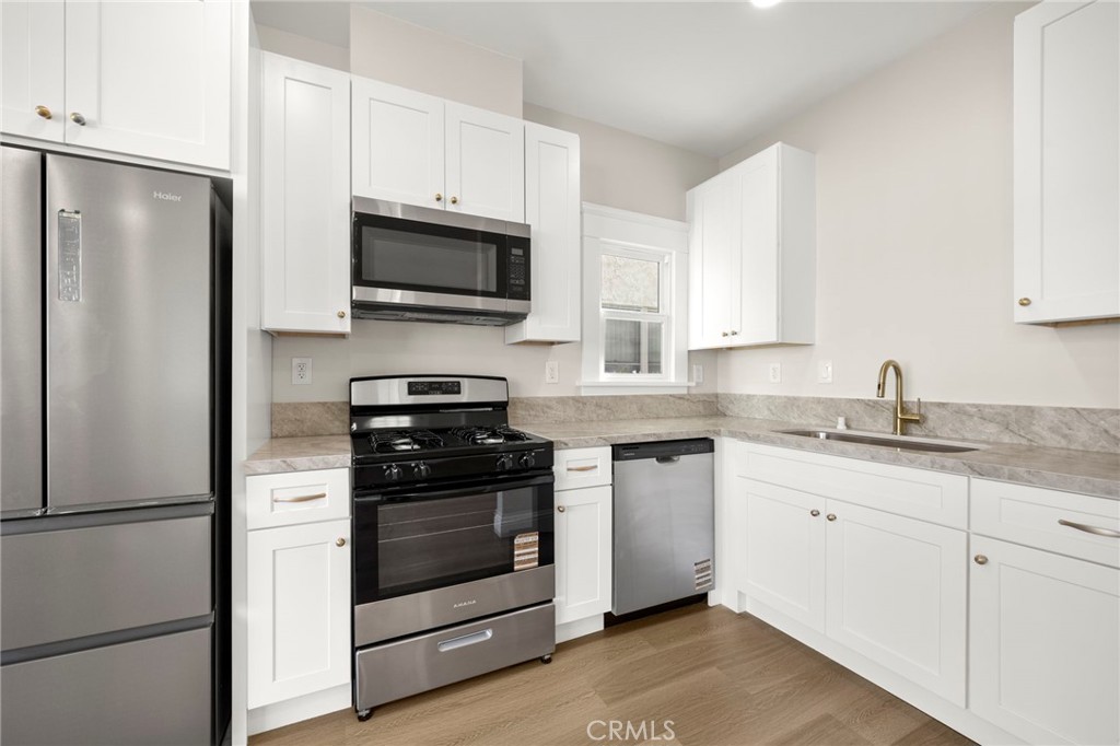 Alamitos Beach (AB) - Residential Lease