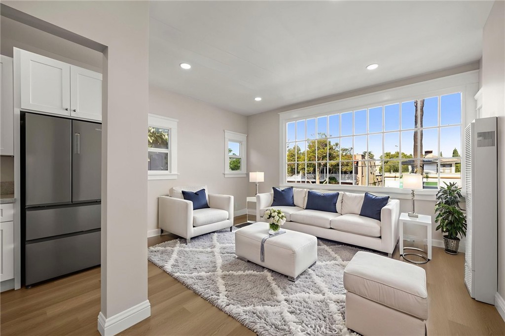 Alamitos Beach (AB) - Residential Lease