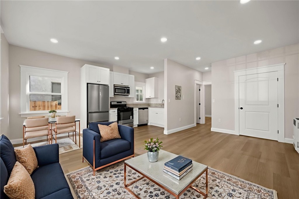 Alamitos Beach (AB) - Residential Lease