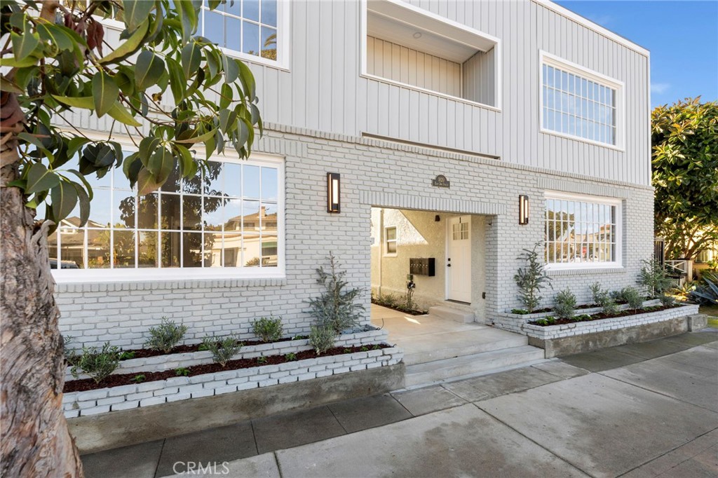 Alamitos Beach (AB) - Residential Lease