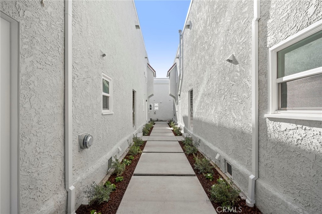 Alamitos Beach (AB) - Residential Lease