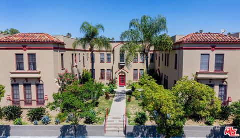 Photo of 2375 W 12th Street, Los Angeles, CA 90006 (MLS # 26759433)