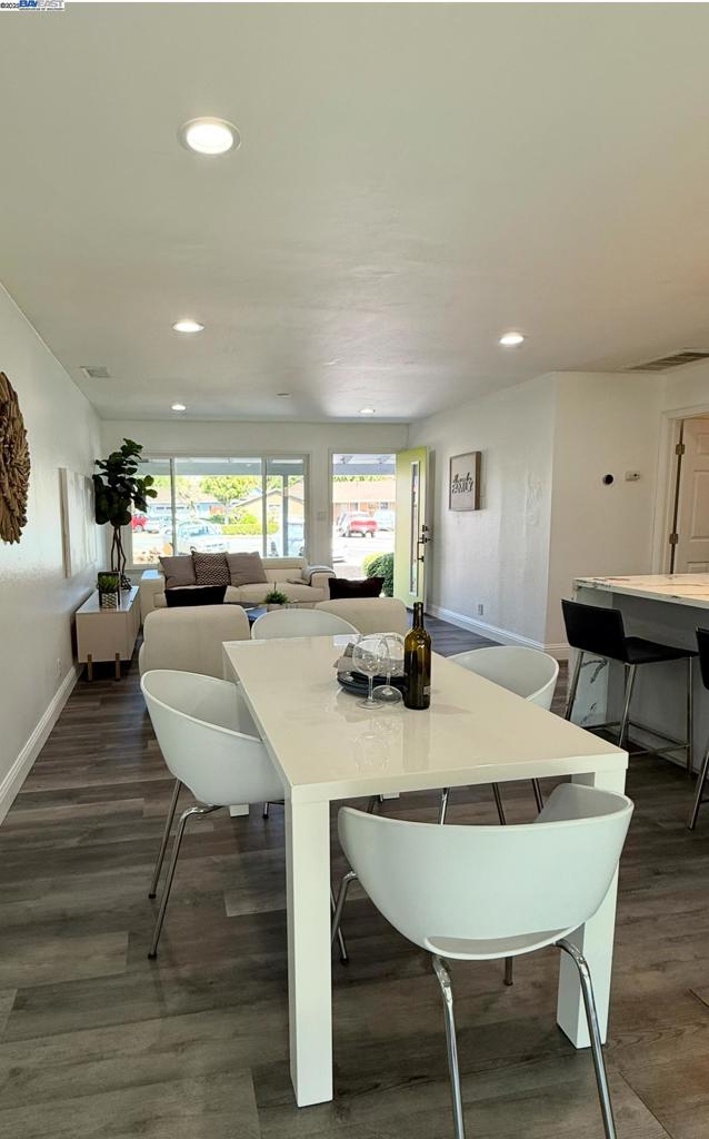 141 Peony Ct