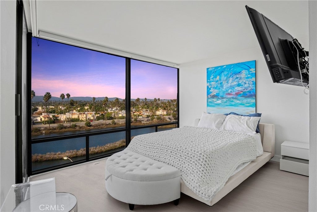 4265 Marina City Dr. 207