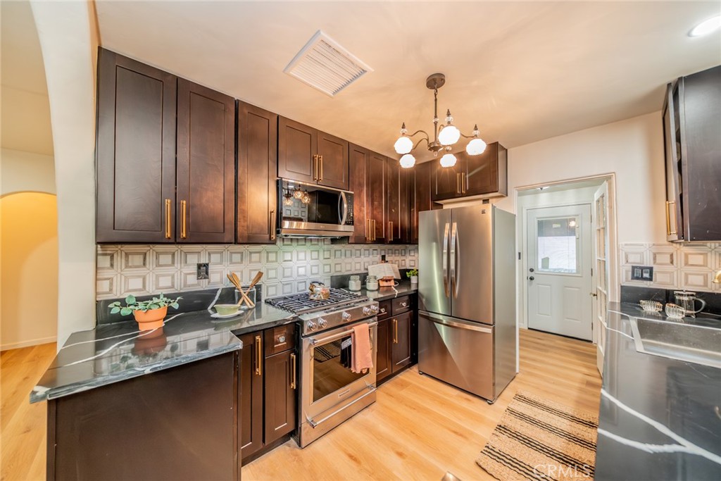 Cathedral City Cove (33611) - Residential