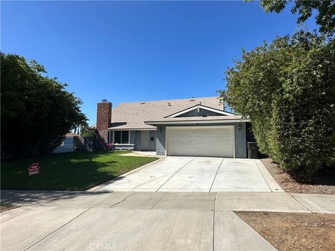 Photo of 3195 Newell Dr, Riverside, CA 92507 (MLS # IV25240432) Photo of 3195 Newell Dr, Riverside, CA 92507 (MLS # IV25240432)