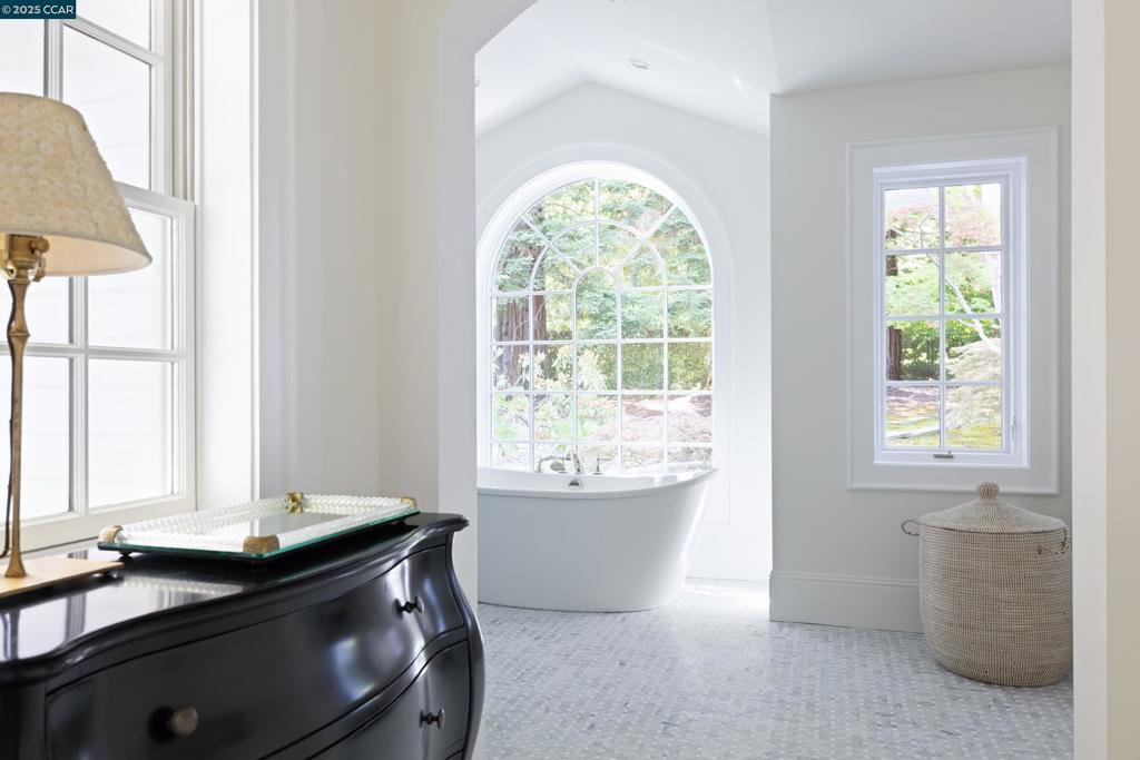 HAPPY VALLEY - Residential