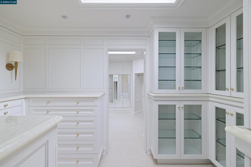 HAPPY VALLEY - Residential