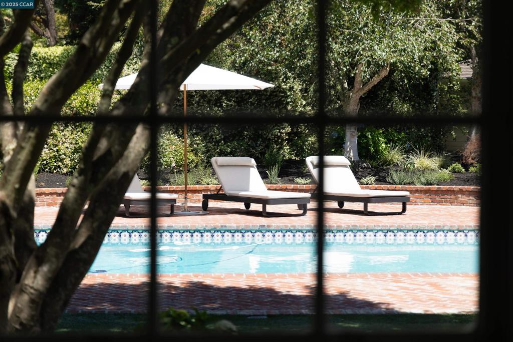 HAPPY VALLEY - Residential