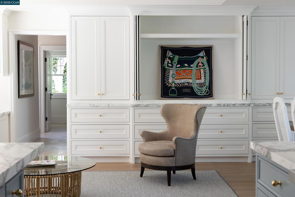 HAPPY VALLEY - Residential