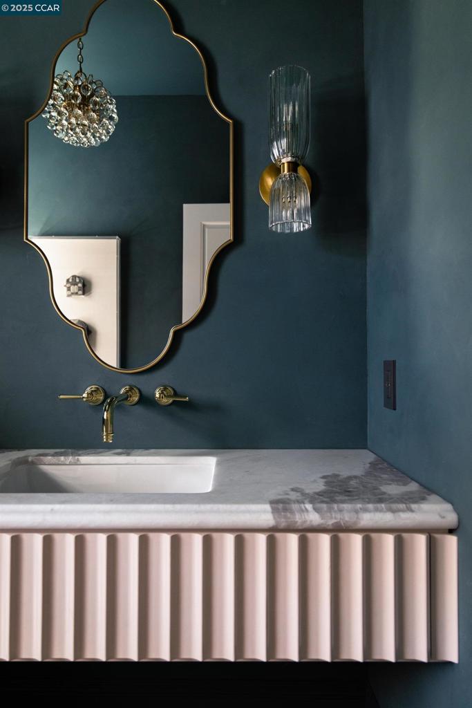 HAPPY VALLEY - Residential