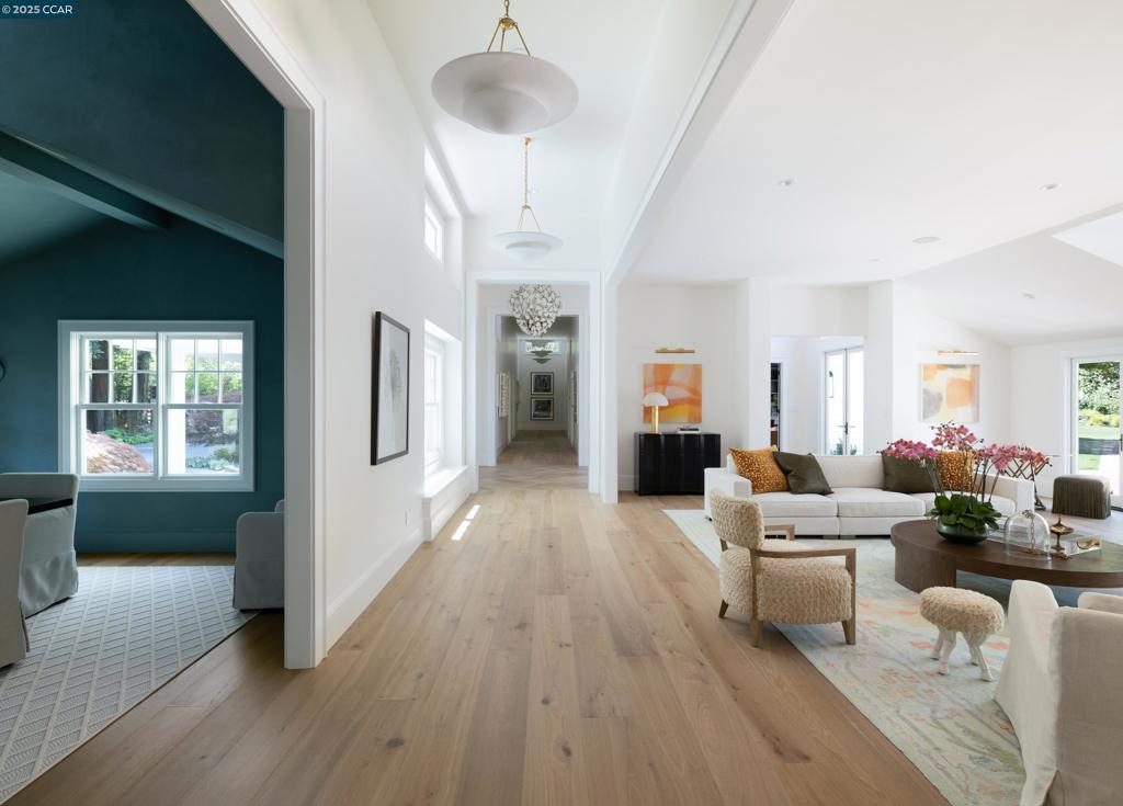 HAPPY VALLEY - Residential