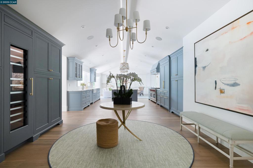 HAPPY VALLEY - Residential