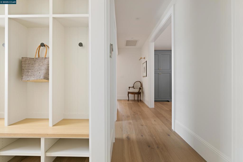 HAPPY VALLEY - Residential