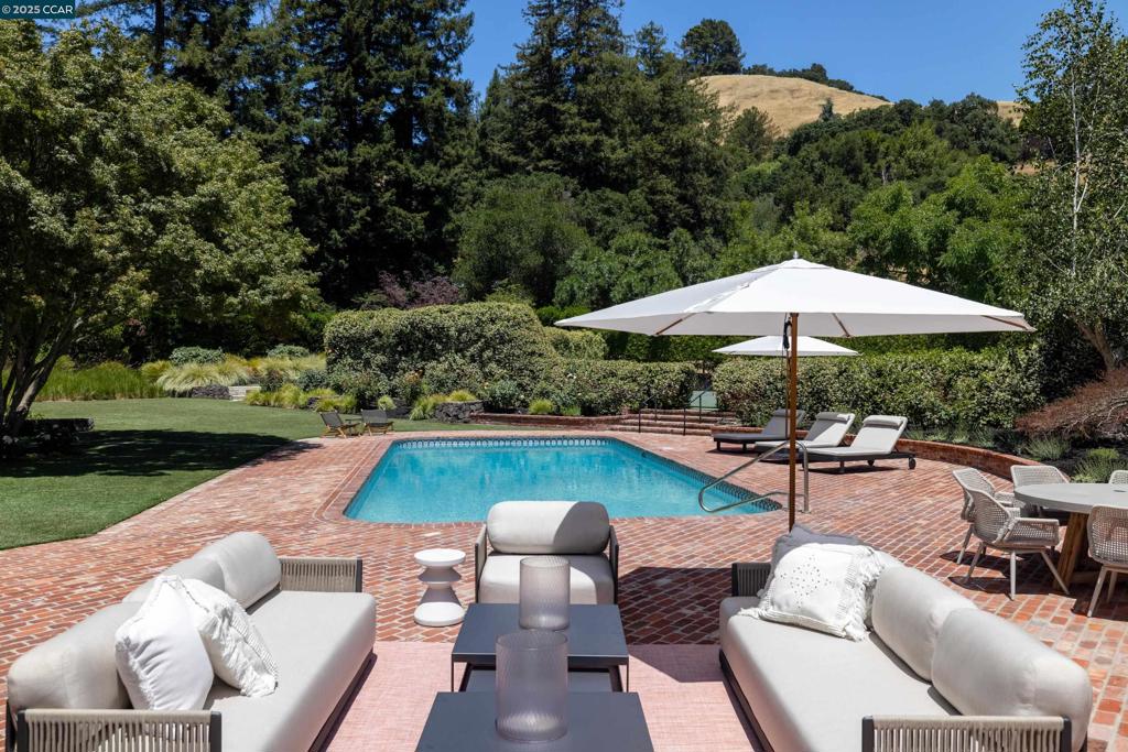 HAPPY VALLEY - Residential