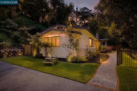 Photo of 3575 Springhill Rd Rd, Lafayette, CA 94549 (MLS # 41136442)
