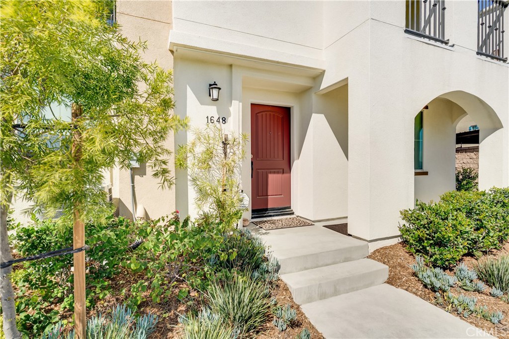 1648 Fig Tree Way