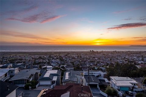 Tiny photo for 2621 Maple Avenue, Morro Bay, CA 93442 (MLS # SC26084298)