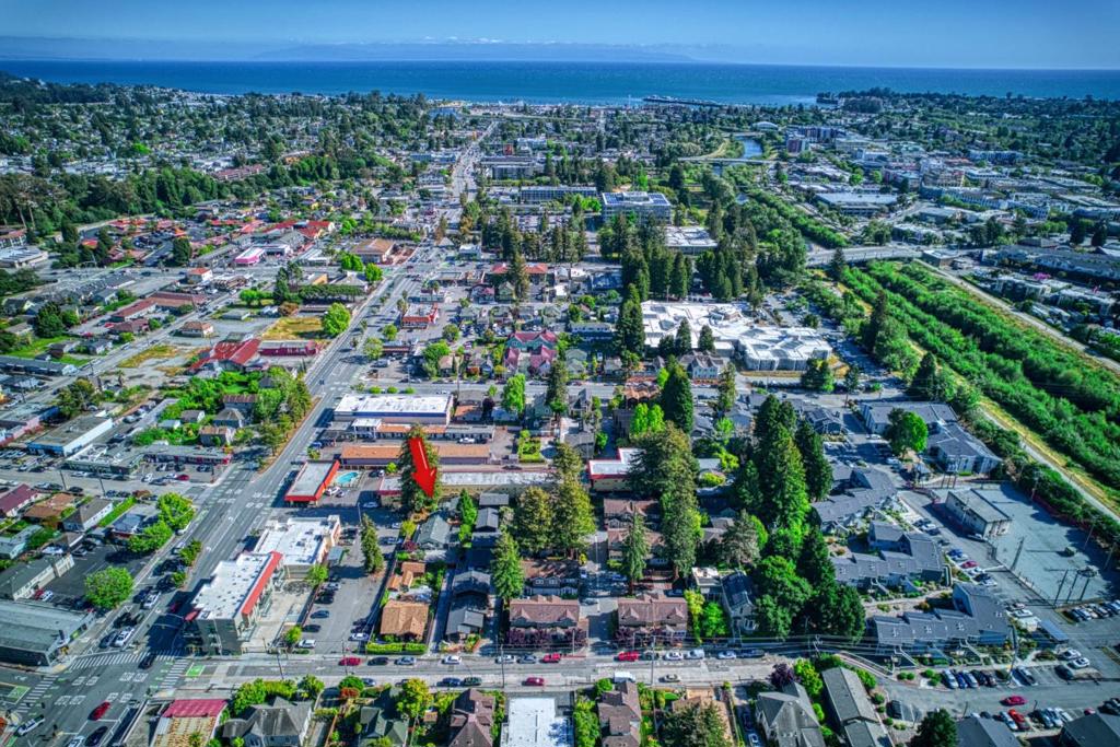 119 Kennan Street, Santa Cruz CA 95060