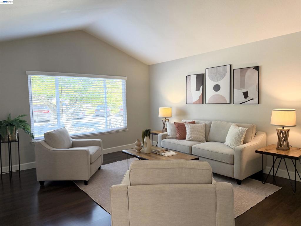 39827 San Moreno Ct