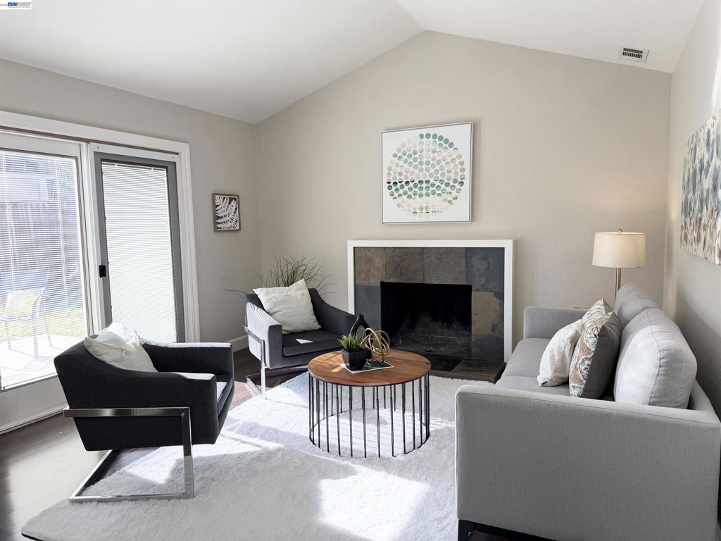 39827 San Moreno Ct