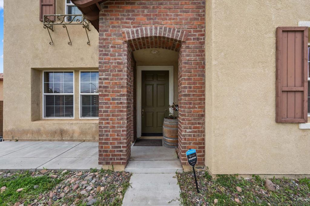 31637 Meadow Ln