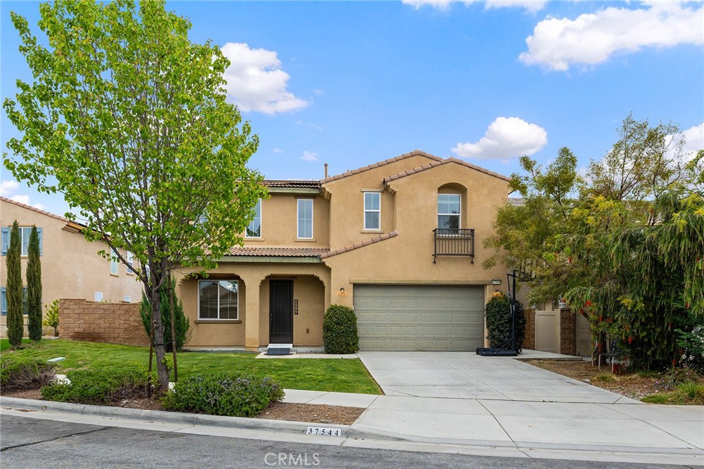 37544 River Oats Lane