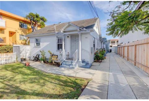 Photo of 521 W 16th ST #4, San Pedro, CA 90731 (MLS # SR26164033)