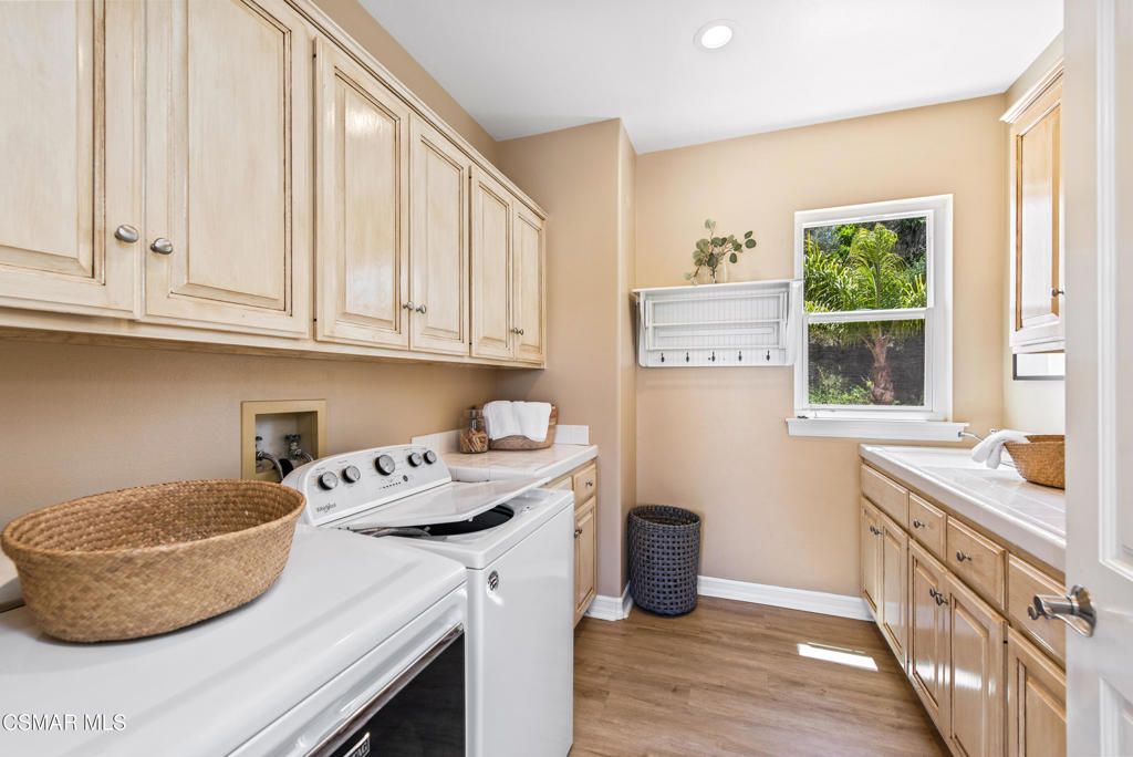 Las Posas Estates - 5249 - Residential