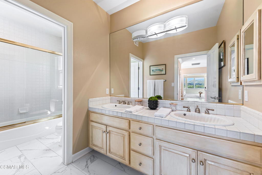 Las Posas Estates - 5249 - Residential