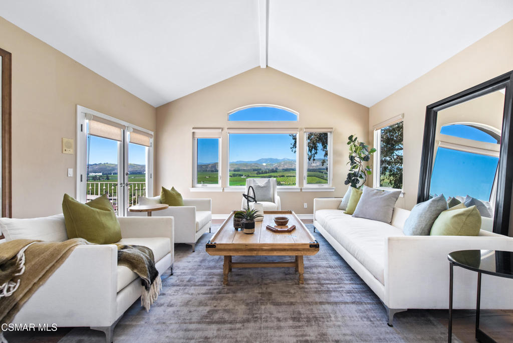 Las Posas Estates - 5249 - Residential