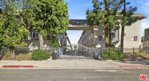 Photo of 9034 Willis Avenue #14, Panorama City, CA 91402 (MLS # 26655469)