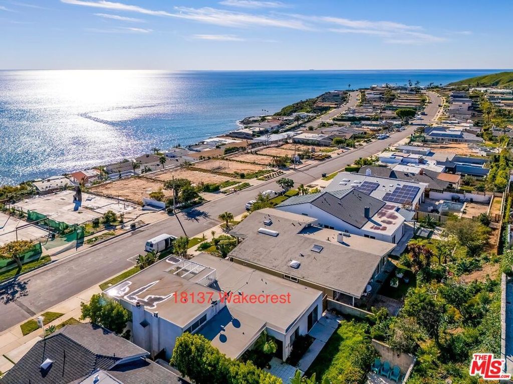 Photo of 18137 Wakecrest Drive, Malibu, CA 90265 (MLS # 25625313)
