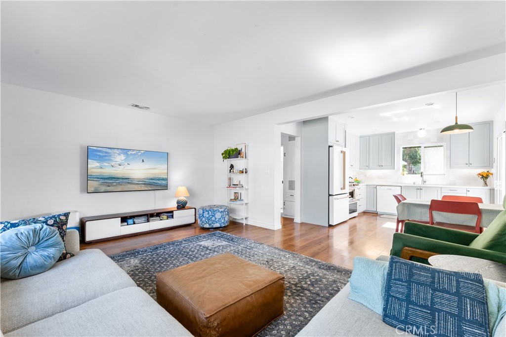 Properties 4 6023 Acacia Avenue