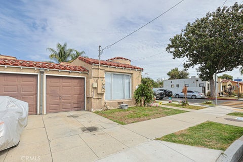 Photo of 103 W 51st ST, Long Beach, CA 90805 (MLS # PW26218043)