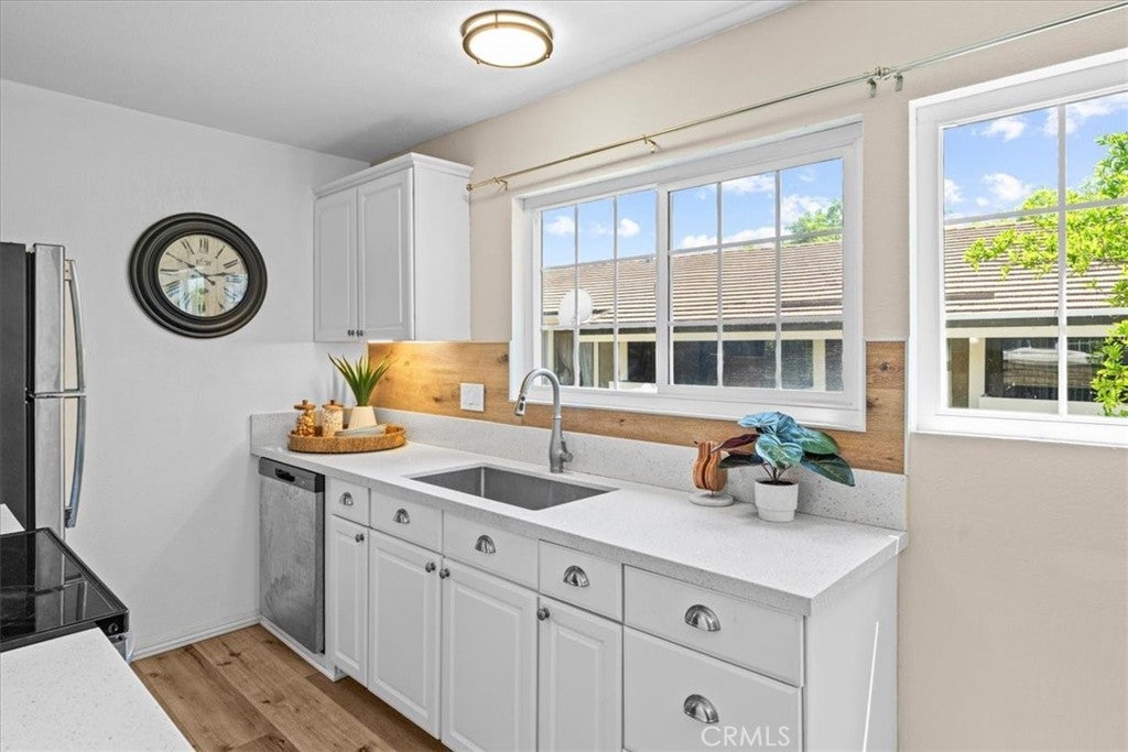 208 Springview, Irvine CA 92620 - Photo 9