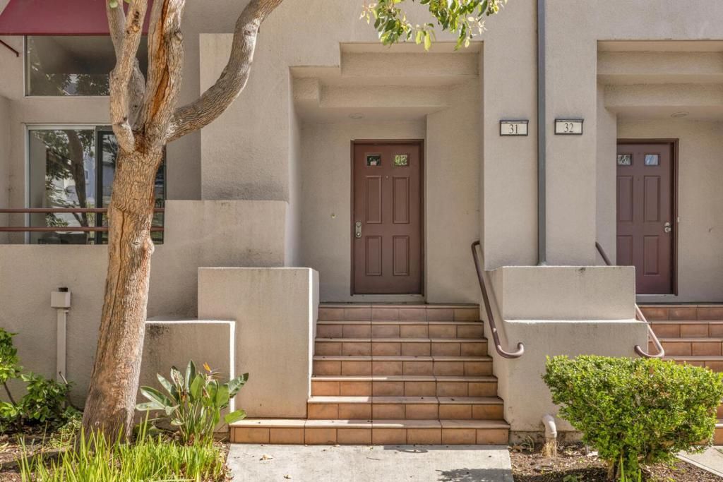 Photo of 31 E Court Lane, Foster City, CA 94404 (MLS # ML82040690)