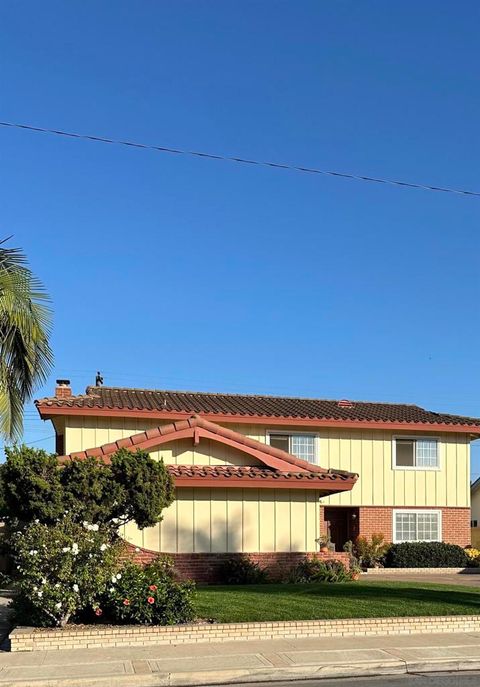 9828 Gene St Cypress CA 90630