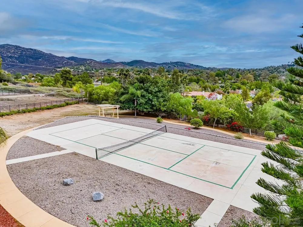 Poway, California 92064, United States, 7 Bedrooms Bedrooms, ,6 BathroomsBathrooms,Residential,Active,247518