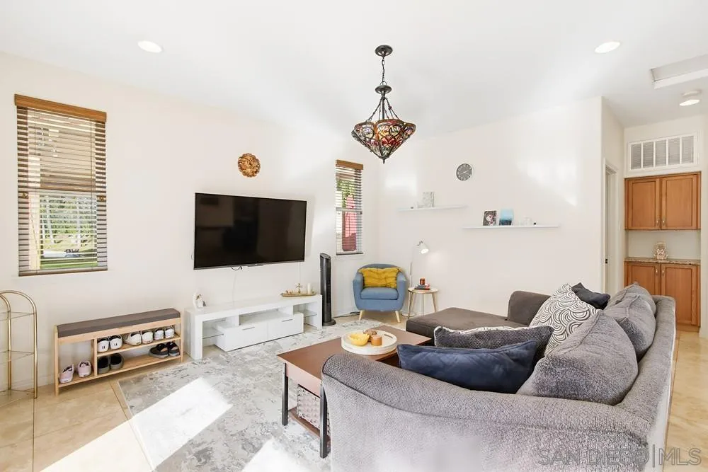 Poway, California 92064, United States, 7 Bedrooms Bedrooms, ,6 BathroomsBathrooms,Residential,Active,247518