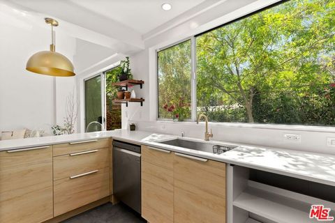 Photo of 1244 14th Street #C, Santa Monica, CA 90404 (MLS # 26673381)