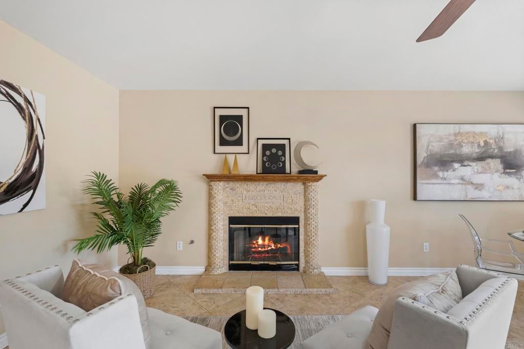 8950 Gateway View Ct