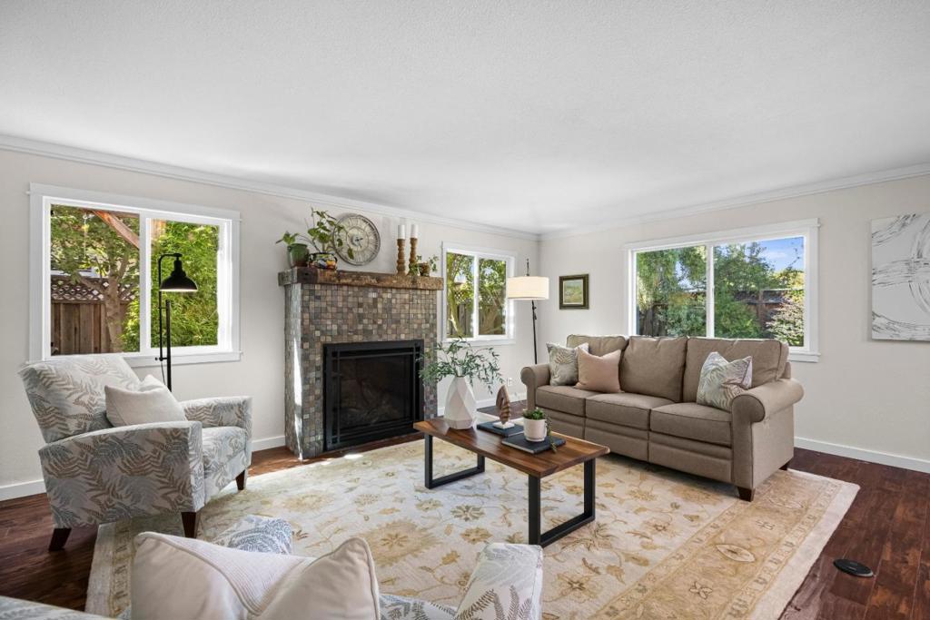 1435 Blackwing Way