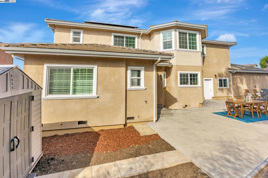UPPER CENTER - Residential