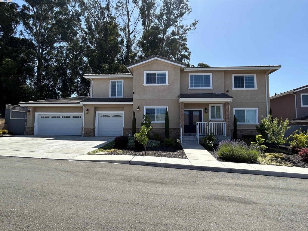 UPPER CENTER - Residential